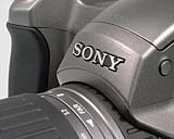 Sony DSC-D770 Detail Sony-Schild [Foto: MediaNord]